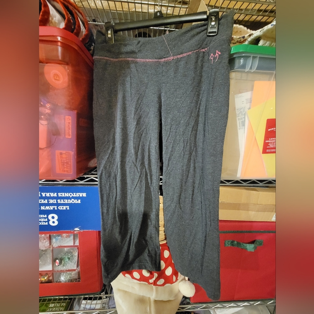 Green apple capris